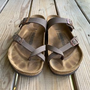 Mocha Women’s Mayari Birkenstocks size 8